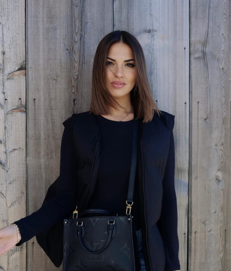 Tiffanyxduhh1 Biography: Rise of a Digital Icon 2025