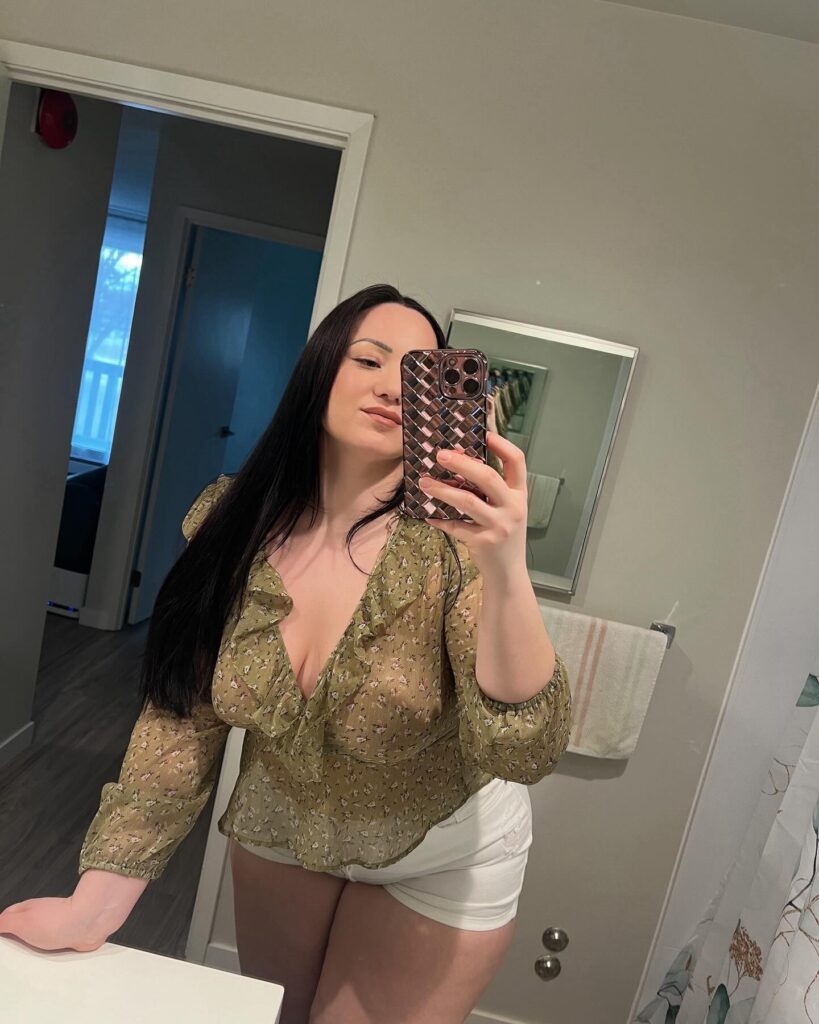 Anja Dee Biography: Career, Age, Height & Net Worth