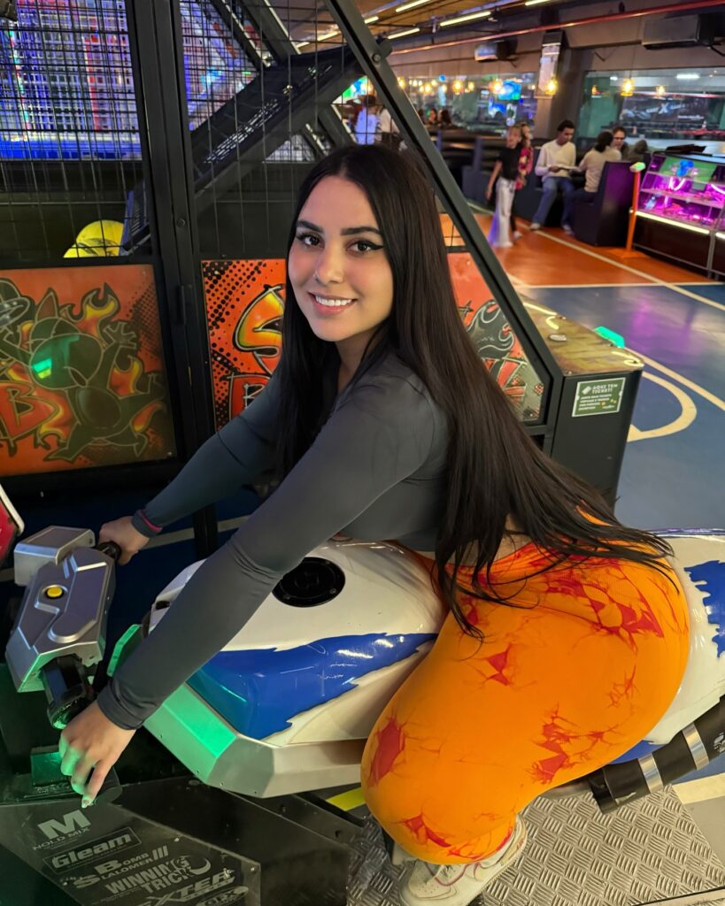 Victoria Matosa: Age, Bio, Net Worth, Height & Career 2025