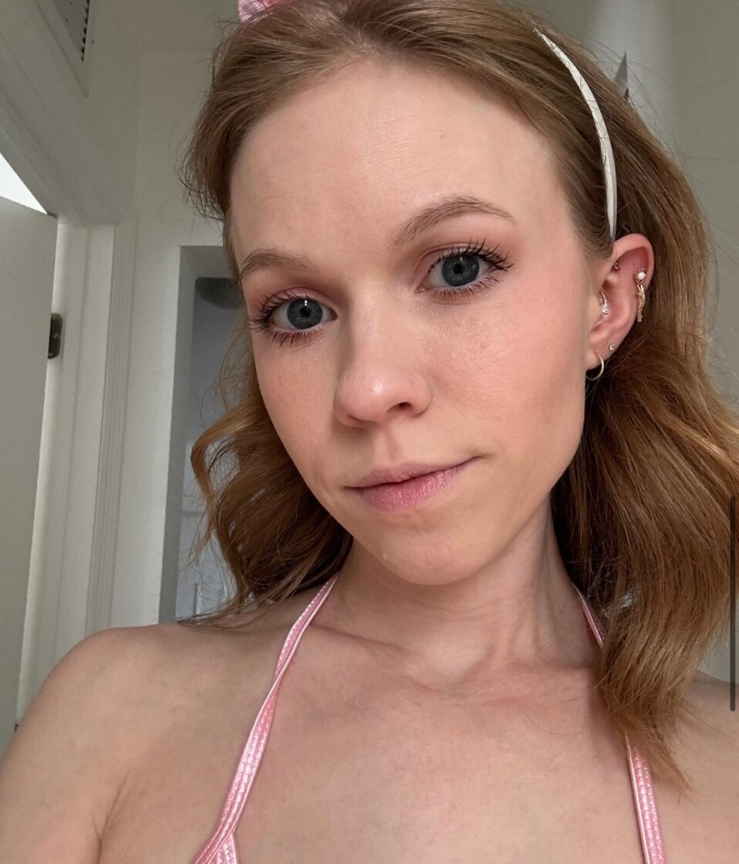 Dolly Little Biography: Age, Career, Net Worth & Life Story