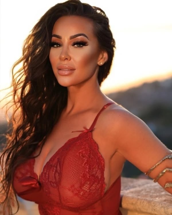 Amanda Rendall: Age, Career, Height, Boyfriend & Net Worth 2025